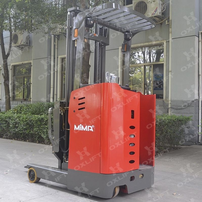 Фото 31 - Ричтраки с кабиной стоя MF15-35 OXLIFT.